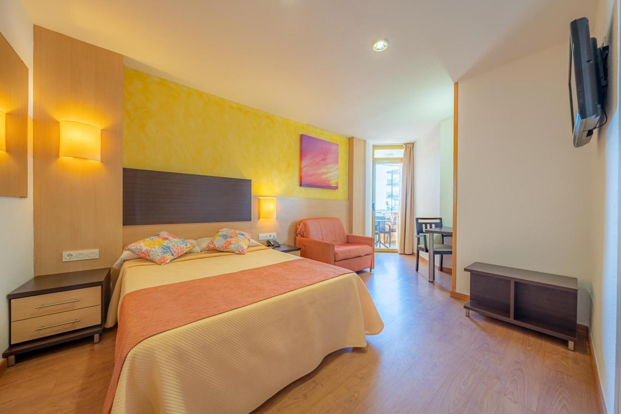 Hotel Blaumar Бланес Экстерьер фото